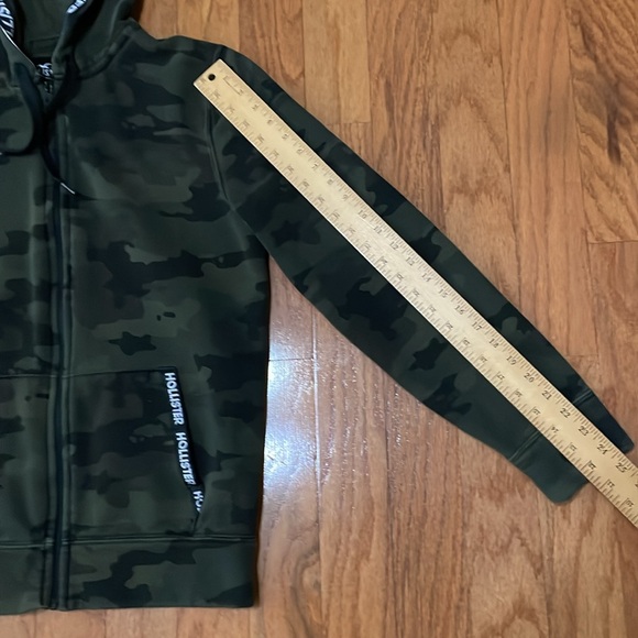 Hollister Men’s Size Medium Green Camo Logo Full Zipper 2 Front Pockets - Picture 3 of 12